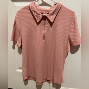 XXXL Women’s pink collar shirt.